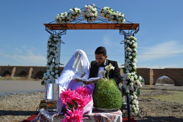 مراسم ازدواج با پیامی برای مسئولان میراث فرهنگی