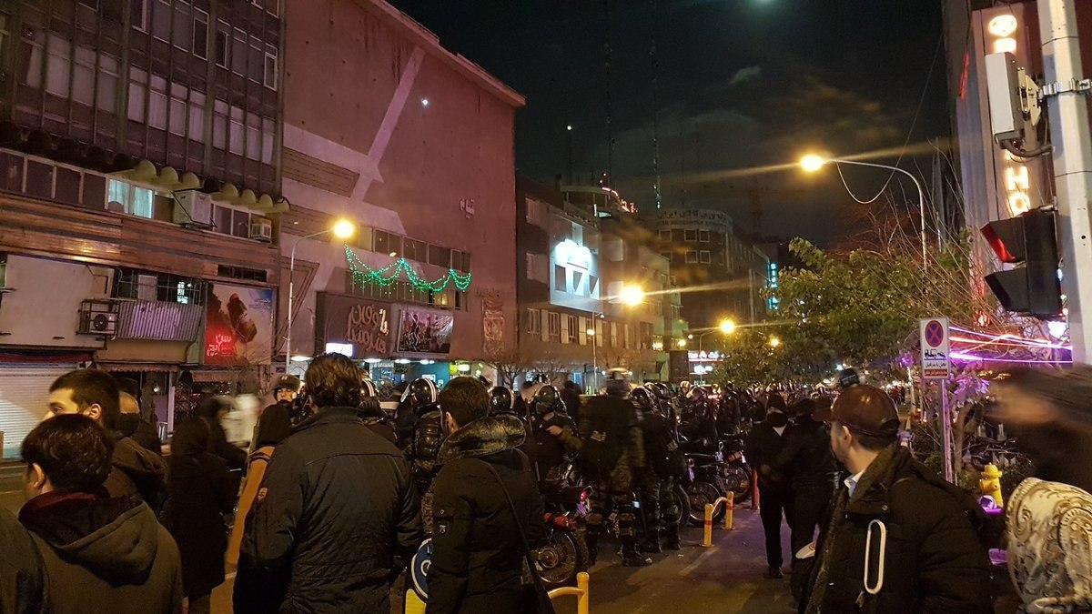 بازداشت ۳۰ نفر در اعتراضات اخیر