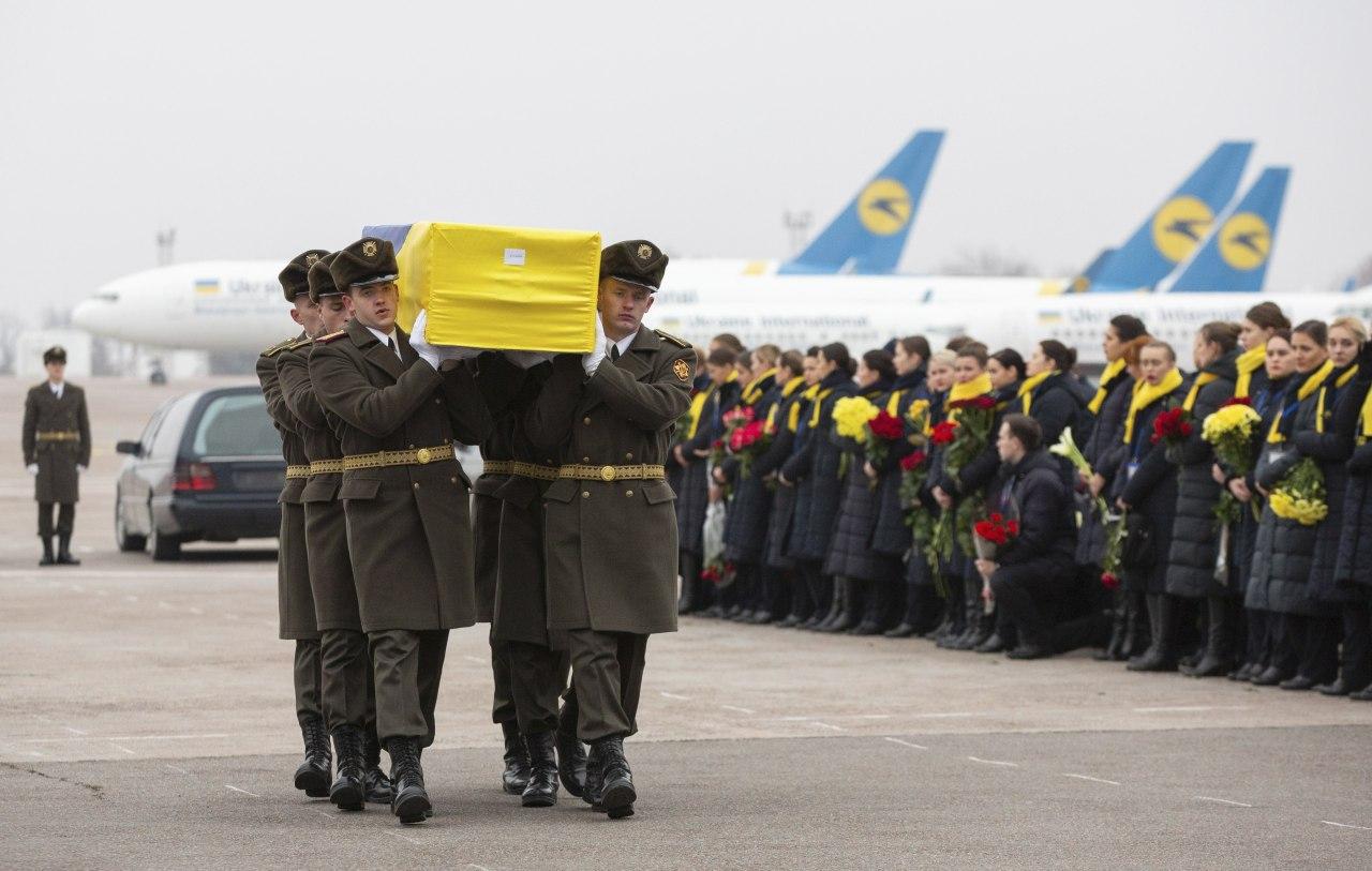 پیکر جان‌باختگان اوکراینی پرواز ۷۵۲ به وطن بازگشت