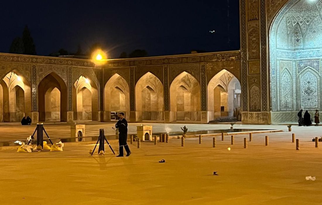 آتش بازی در صحن مسجد وکیل شیراز
