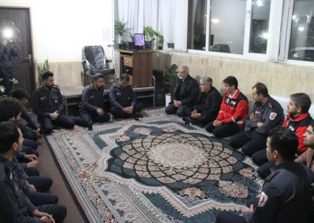 بازدید شبانه شهردار شیراز از ایستگاه ۲۱ آتش‌نشانی