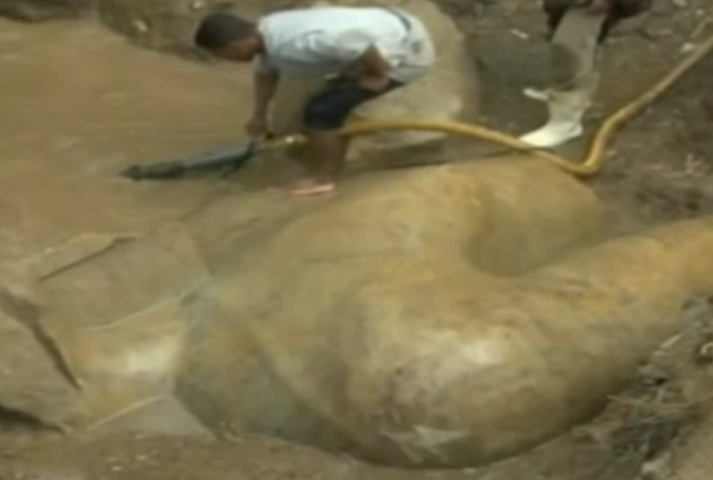 کشف مجسمه بزرگ رامسس کبیر در نزدیکی قاهره