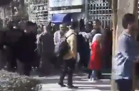 تجمع شماری از شهروندان در شیراز