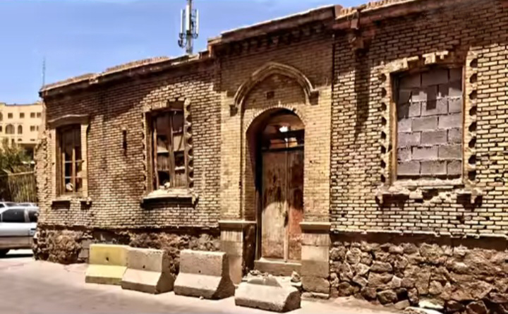 تخریب یک خانه تاریخی در شیراز