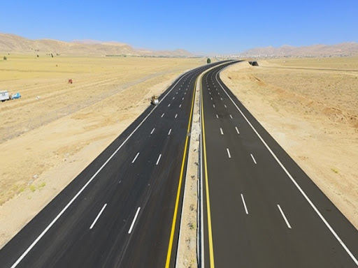 ۶۰۰ کیلومتر راه در فارس در حال ساخت است