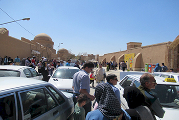 محدودیت تردد خودروها و موتورسیکلت‌ها در بافت تاریخی یزد در نوروز